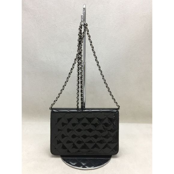 Chanel Enamel Plain Brilliant Chain Wallet - Picture 4 of 6